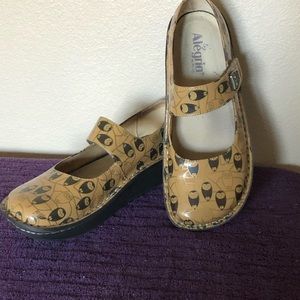 Women’s professional shoes